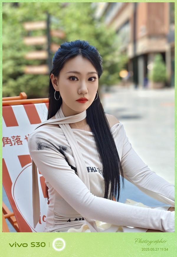 vivo S30评测：多彩直屏设计 全面普及潜望长焦