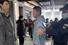 武汉车管所春节“不打烊”：办理业务约12650笔，切实解决大家节日期间的办事需求图片