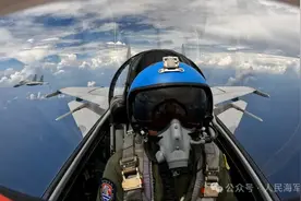 面向地方高校应届毕业生，2025年度海军招收选拔飞行学员简章发布图片