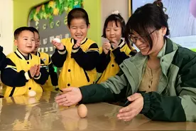 春日限定，我们一起立鸡蛋图片