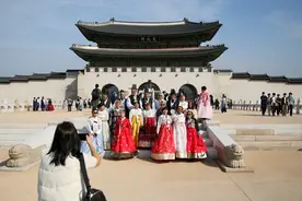 韩国去年出生人口创新低，韩央行警示：再不提振生育率，2050年经济将负增长图片