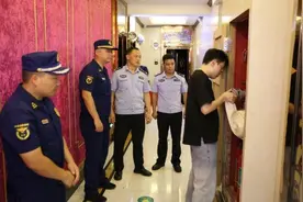 江西南丰：强化“九小场所”隐患排查，密织消防安全防护网图片