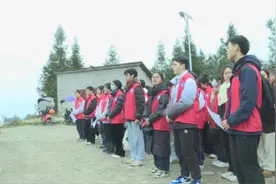 邻水中学：植绿护绿 心拥未来图片