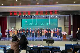 特级教师讲述教育历程，“名师公开课 武昌大先生”开讲图片