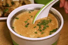 蒸鸡蛋羹时，有人加盐，有人加水！今天教你正确做法，又滑又嫩无蜂窝图片