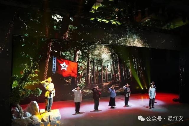 中国红，红安红！
