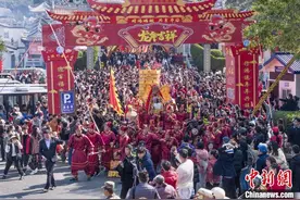 （新春走基层）妈祖金身福建湄洲岛省亲布福图片