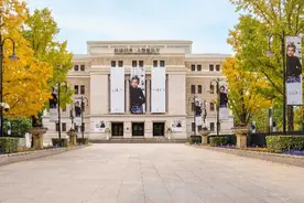 世界级大秀大展今年争相来沪，申城首发经济链式发展形成完美闭环图片