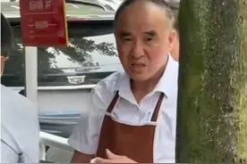 荣昌扯面大爷忙到“表情失控”！店家回应图片