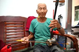 多才多艺 能文能武图片