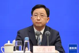 湖北省发改委答极目新闻：将加快打造综合成本洼地和营商环境高地图片