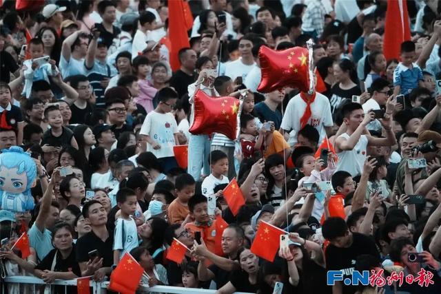 国庆长假第一天，福州超红！文旅超热！