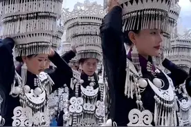 视觉盛宴！凉山布拖彝族传统火把节开幕，秀出最炫民族风图片