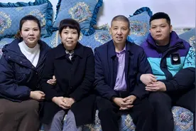 寄养二姨家与父母失散28年后团圆 他想在四川做公益帮忙找未回家的孩子图片