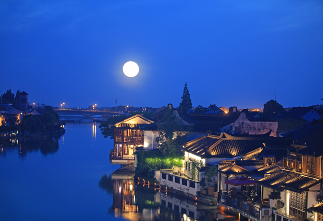 免费乘坐！进博会期间，2条微度假巴士专线全新升级，畅游青浦更方便