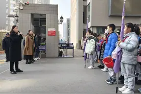 不负“拾”光 共植未来 ——济南高新区伯乐实验学校举行四年级“十岁成长礼”图片