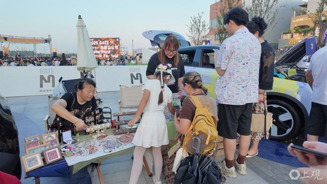 开业不到一年，西岸梦中心缘何成为上海“水岸+夏日夜经济”扛把子