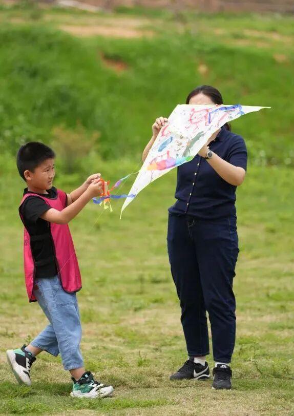 是时候爆火了，这座“天赋异禀”的小山村，来了就想当”新村民”！