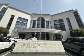 被拖欠尾款迟迟拿不到，法院调解现场拿回欠款图片