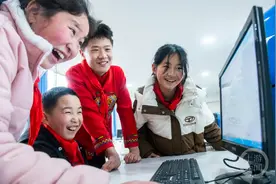 播下科学“种” 山里娃拥抱“人工智能”图片