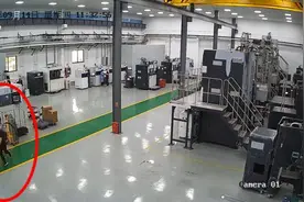 突发！泼水导致2死2伤，为何它遇水易爆？图片