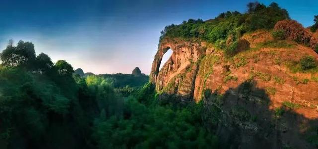 千年诗意遇见仙山丹霞｜2025江西少年诗词大会参赛人员专属龙虎山福利大放送！