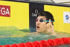 潘展乐长距离双冠，外媒惊叹图片