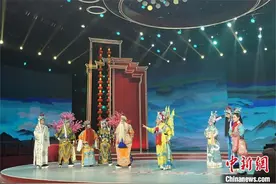 《梨园春》传承戏曲30年 擂主大会上演“终极之战”图片