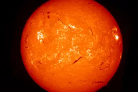 特大地磁暴爆发！内蒙古、黑龙江、辽宁等多地出现震撼极光图片