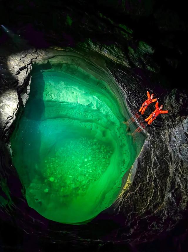 惊艳伦敦！双河溶洞携北纬 28°秘境奇观闪耀世界舞台！