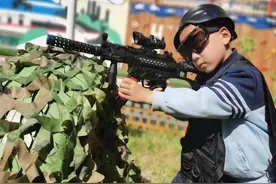 趣味“野战”游戏，济南市高新区黄金谷幼儿园“六一”户外嗨翻天图片