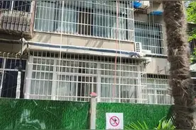 小8跑街|西安一老旧小区管道老化 二层住户家频繁反水图片