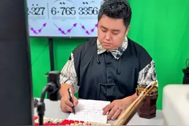 “没错，我的学生80岁”图片