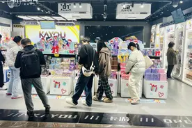 潮声丨小小卡牌，如何撑起百亿市场？图片