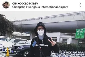 苏苏是张哲瀚的助理吗两人是发小关系吗 张苏个人资料简介图片