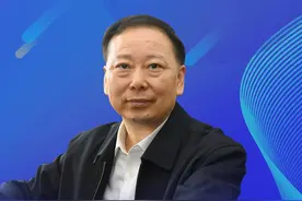 唱好双城记 共建经济圈·对话关键人⑲丨四川省医疗保障局党组书记邓正权：加快推进信息平台建设，让川渝群众享受便利化医保服务图片