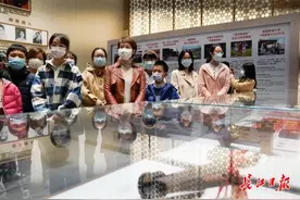 “小楚才”怎样读书、思考和写作？第37届楚才写作大会到来之际——上届特等奖获得者与名作家面对面聊文学图片