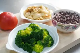 最简单长寿秘诀：“一清二白三好四不”，健健康康活到老图片