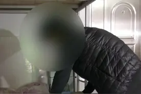 14岁男孩把“避孕套”带回家，妈妈一问发现蹊跷……图片