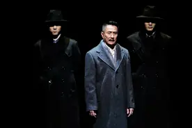 十三年后演话剧版《人间正道是沧桑》，张志坚让老董更成熟丨对话图片