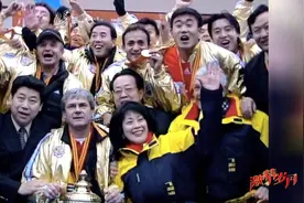 致敬“永远的桑尼”桑特拉奇追忆泰山队99年首夺双冠王图片