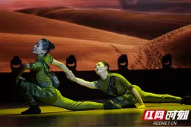 国防科技大学军旅舞蹈俱乐部：青春舞姿铸军魂图片