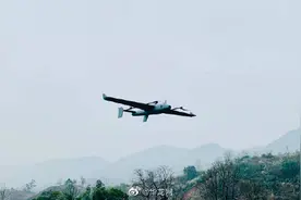 续航9小时！国内续航时间最长氢动力无人机在渝首飞图片