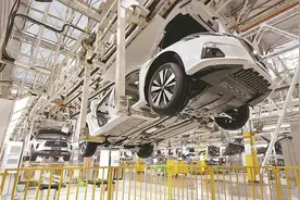 汽车工厂生产忙图片