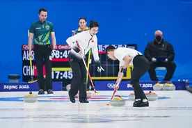 还在边搜规则边看比赛？冰壶科普在此图片