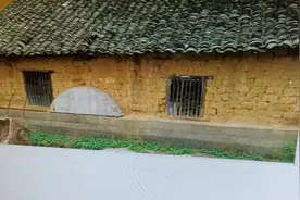 农村老房大改造，瞬间变成小别墅，你觉得这样的房子怎么样？图片