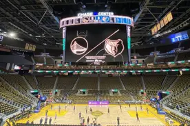 久违的金色海洋！勇士VS灰熊G3大通中心将发放主题T恤图片