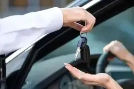 借车给朋友，朋友的朋友酒驾致人死亡，车主和酒友是否需要担责？图片