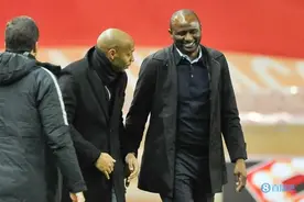 维埃拉谈赛后与球迷冲突：对此我无可奉告图片