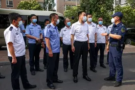 高考首日，邢台公安硬核护航，“警”候佳音图片